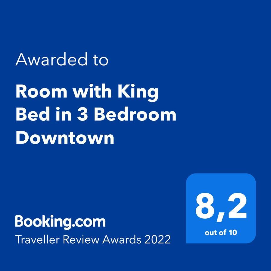 Room With King Bed In Shared 3 Bedroom Downtown Montreal Bagian luar foto